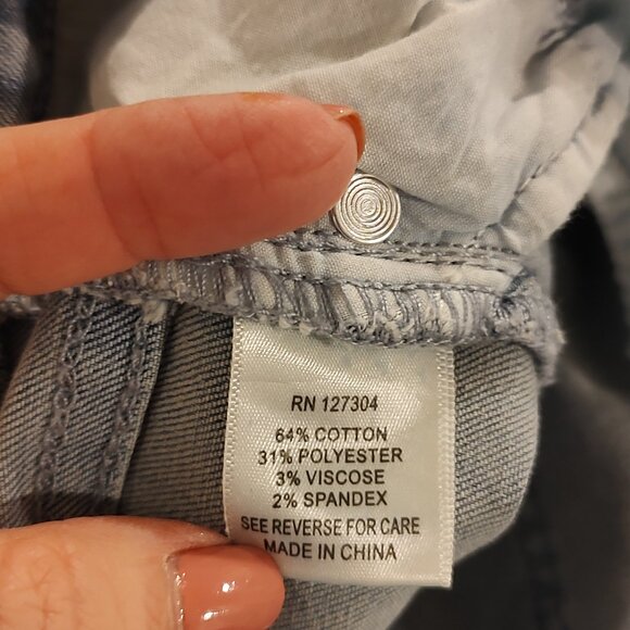 JOHNMARK embroidered fringe hem jean, Size 8, Light Stonewash - Picture 4 of 10